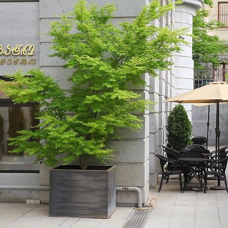 Parilament On Rustaveli 4 Rooms Тбилиси Екстериор снимка