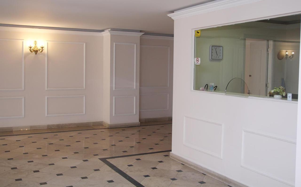 Parilament On Rustaveli 4 Rooms Тбилиси Екстериор снимка