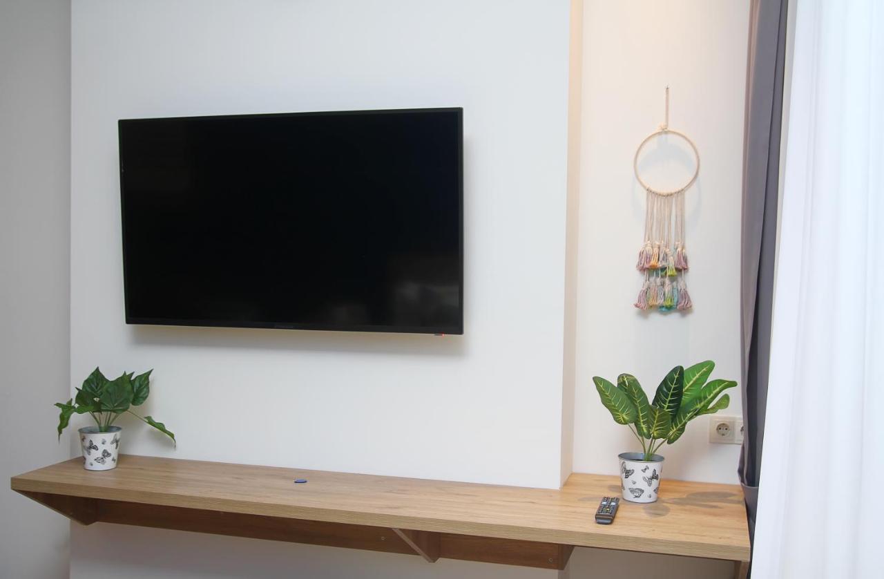 Parilament On Rustaveli 4 Rooms Тбилиси Екстериор снимка