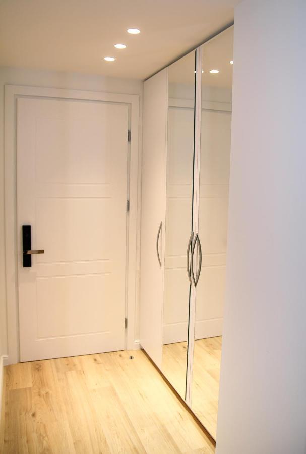 Parilament On Rustaveli 4 Rooms Тбилиси Екстериор снимка