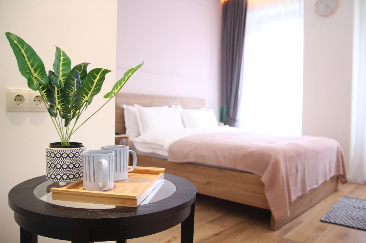 Parilament On Rustaveli 4 Rooms Тбилиси Екстериор снимка