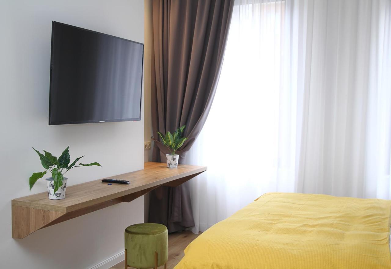Parilament On Rustaveli 4 Rooms Тбилиси Екстериор снимка